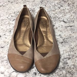 Life Stride Soft System Flats.